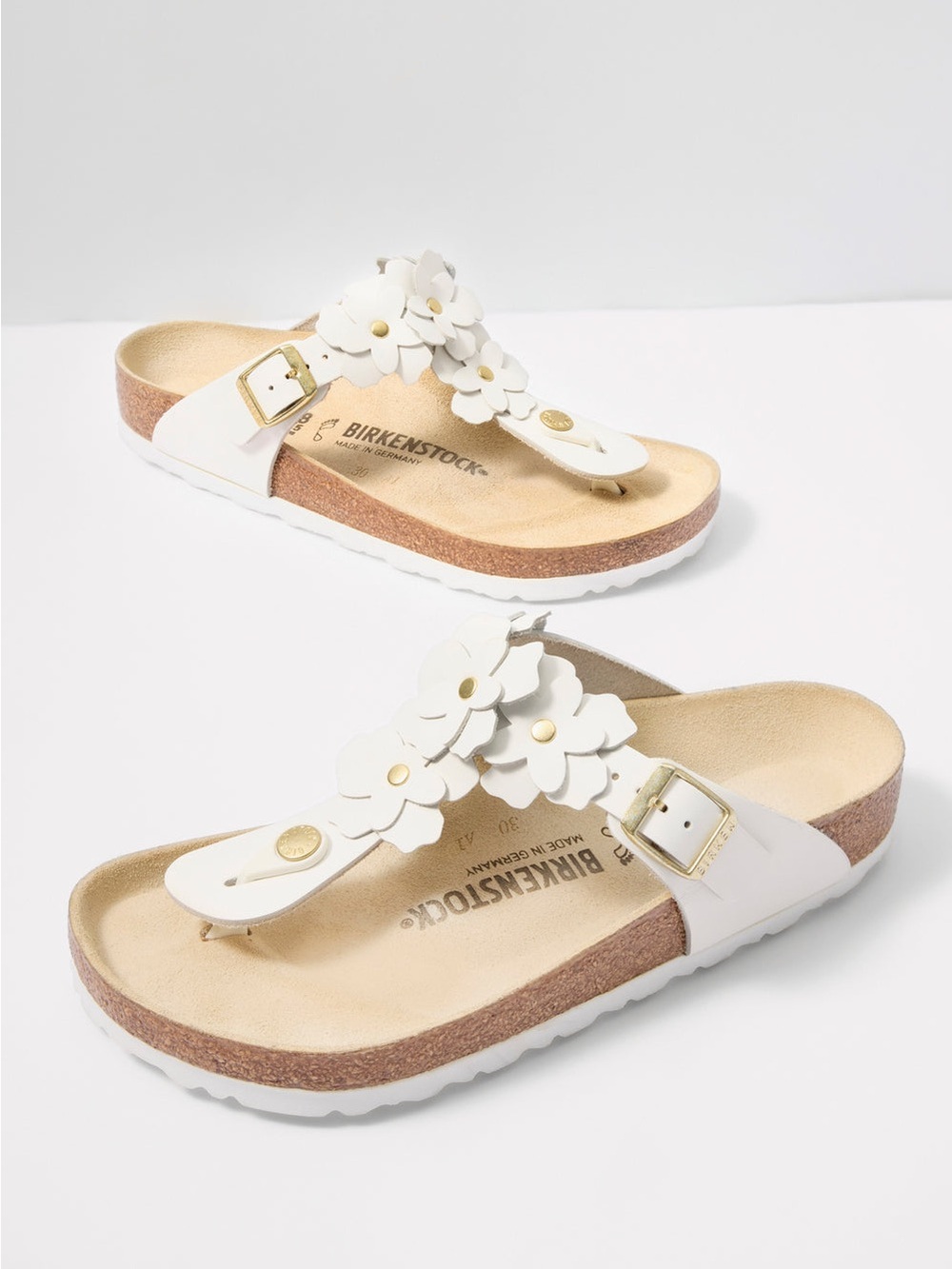 Birkenstock Gizeh Flowers White Sandals Size 39 Reg Width Boho Cottage - Picture 7 of 7